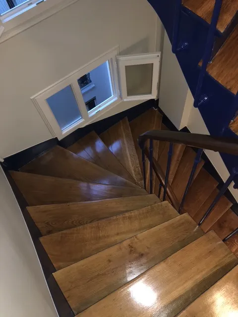 Royal Décoration - Rénovation complète d'une cage d'escaliers